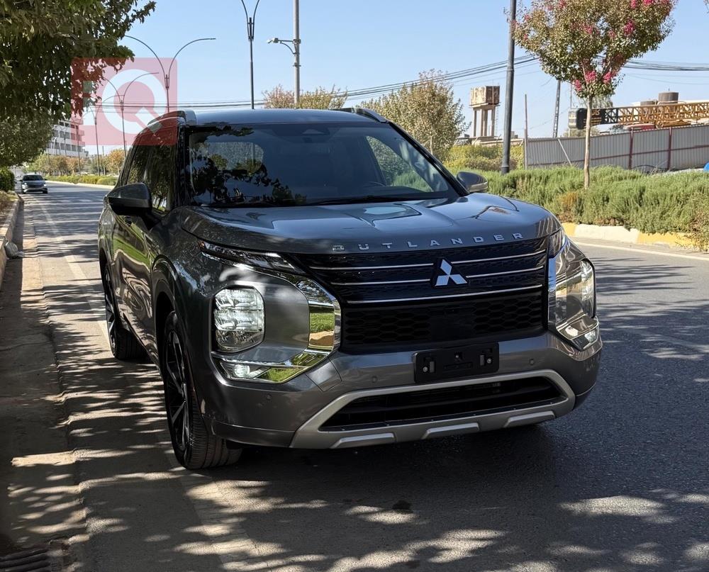 میتسوبیشی ئاوتلاندەر